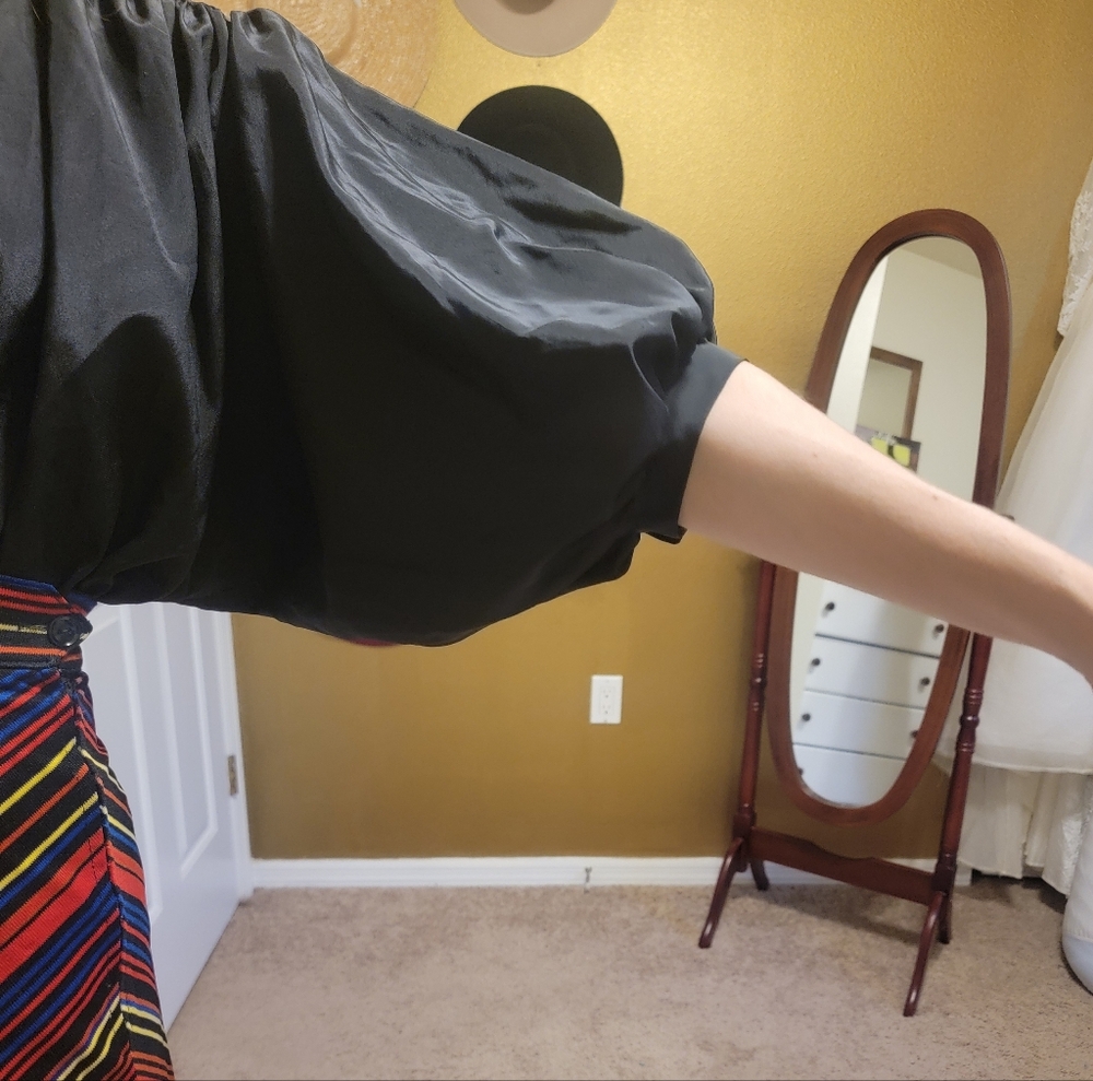 *Vintage Black Oversized Blouse - Picture 6 of 8